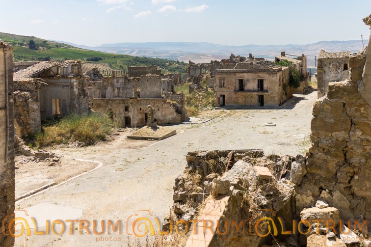 POGGIOREALE - Piazza Elimo
